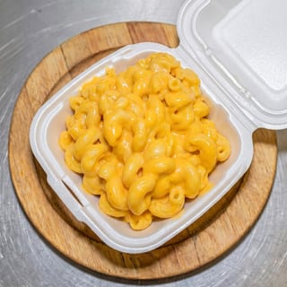 The Mac 'N Cheeseburger
